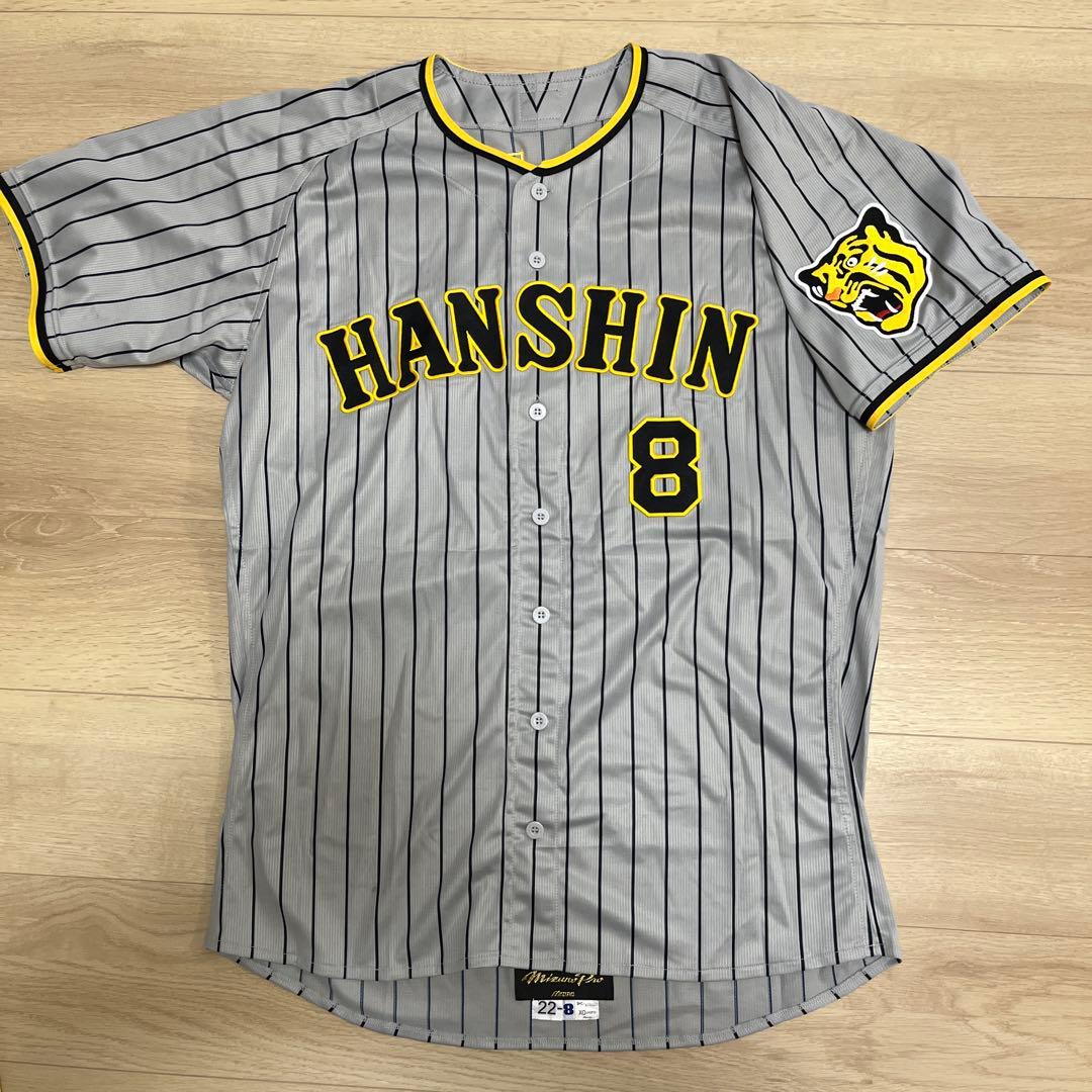 阪神タイガース　佐藤輝明　ビジターユニフォーム　オーセンティックプロコレ