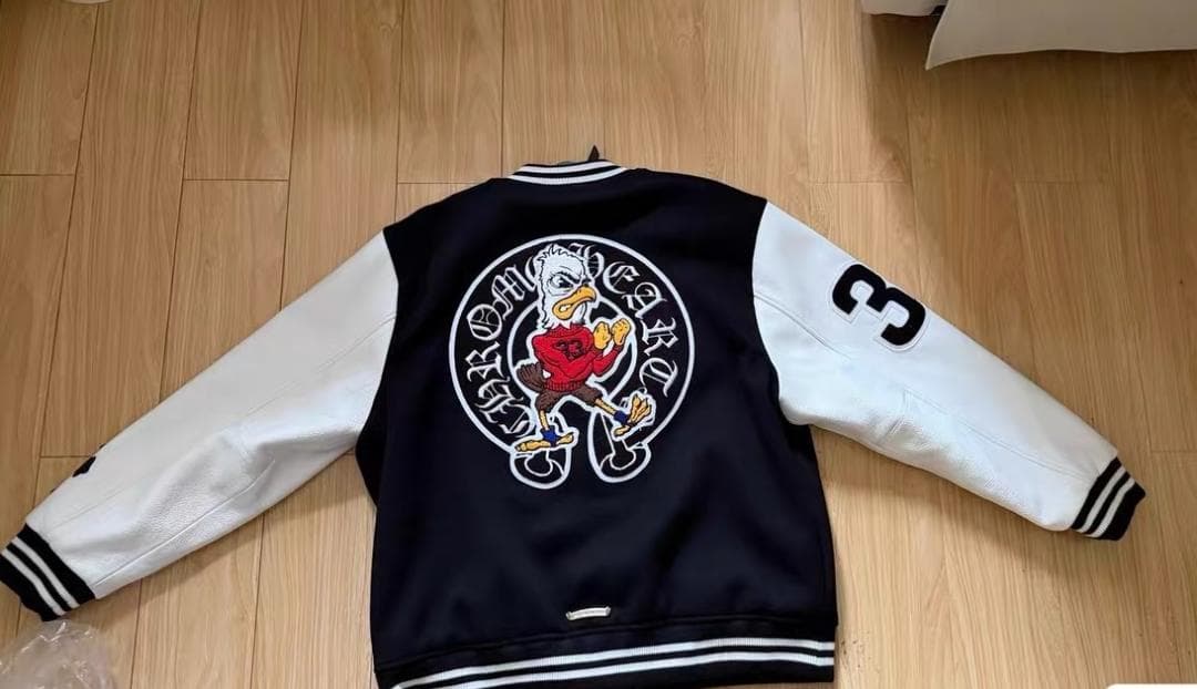 クロムハ一ツ　スタジャンブラックホワイト