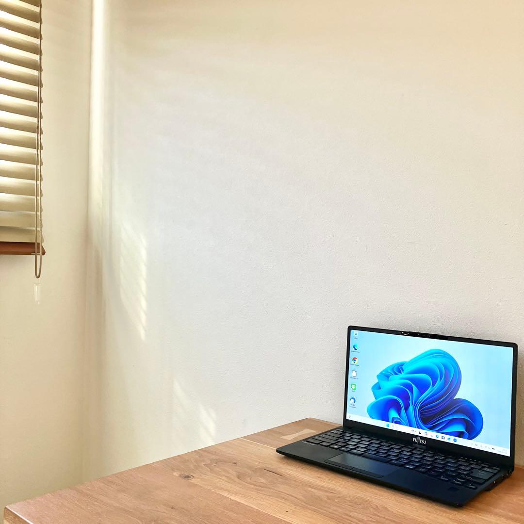 【格安】軽量/SSD/カメラ/オフィス付/Windows11/黒/ノートパソコン