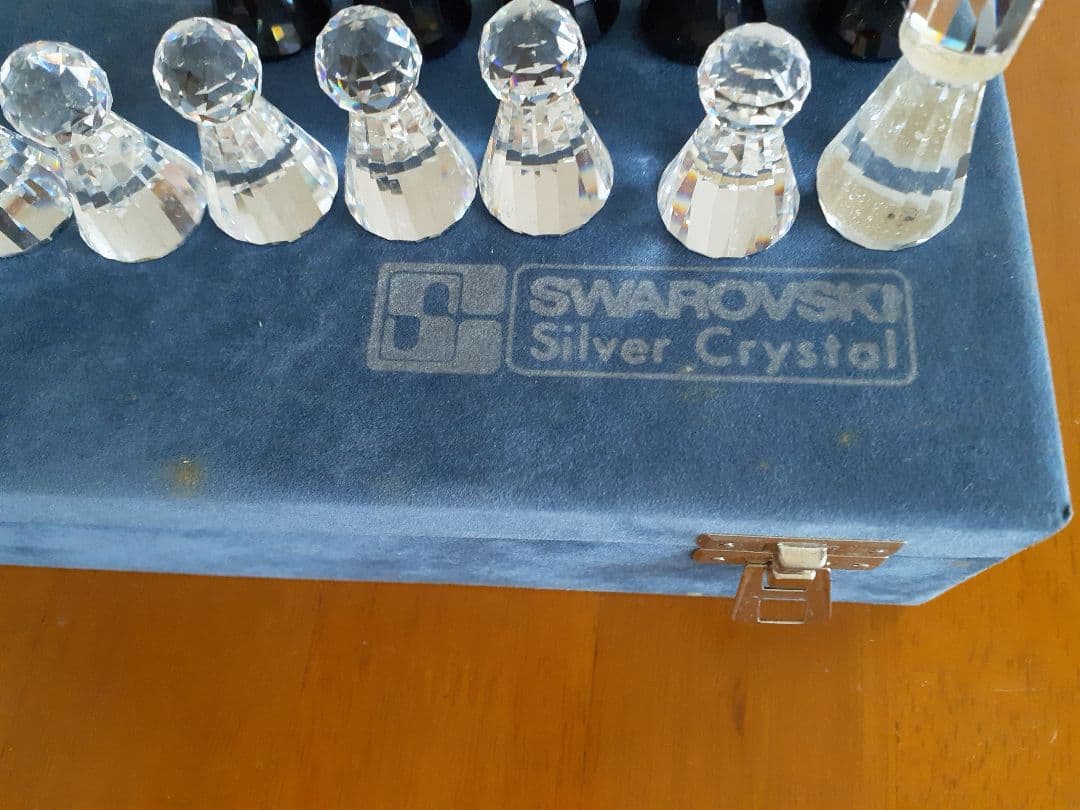 スワロフスキーチェス