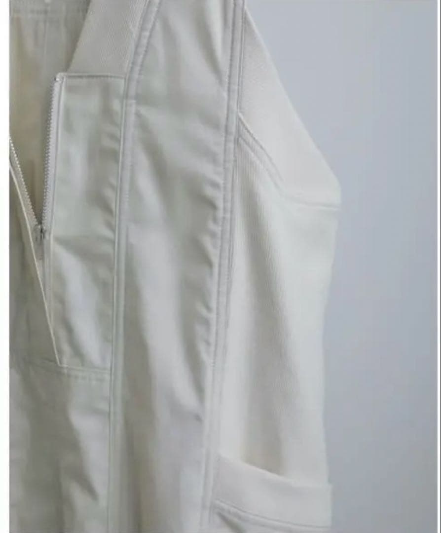 anukeホワイト Vネック オールインワン未使用