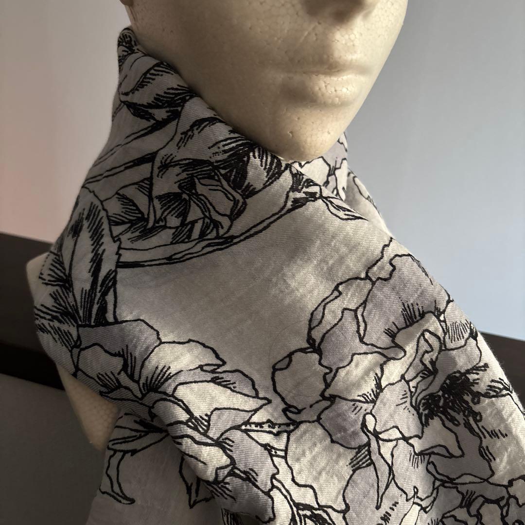 マニプリ　モノトーン　コットンとシルクのスクエアストール　グレー系　120cm角