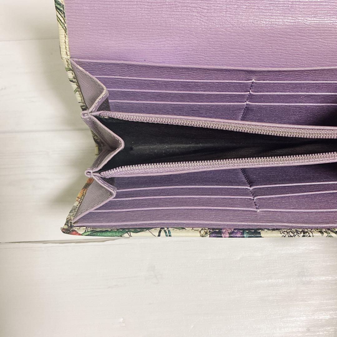 GUCCI　長財布　フローラ　ゴールド金具　レザー　白　花柄