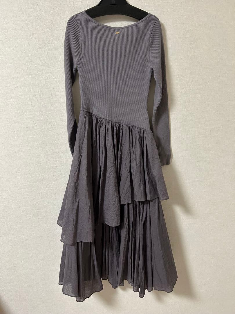 anuans ボートネックイレギュラーヘムドッキングニットワンピース　グレー