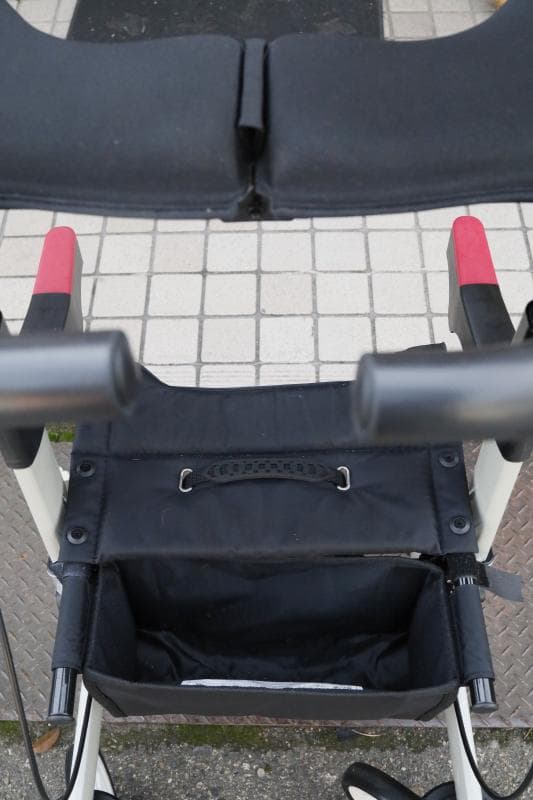 ◆アロン化成◆安寿◆歩行車リトルターンZ◆前腕支持タイプの歩行車◆折り畳み可能