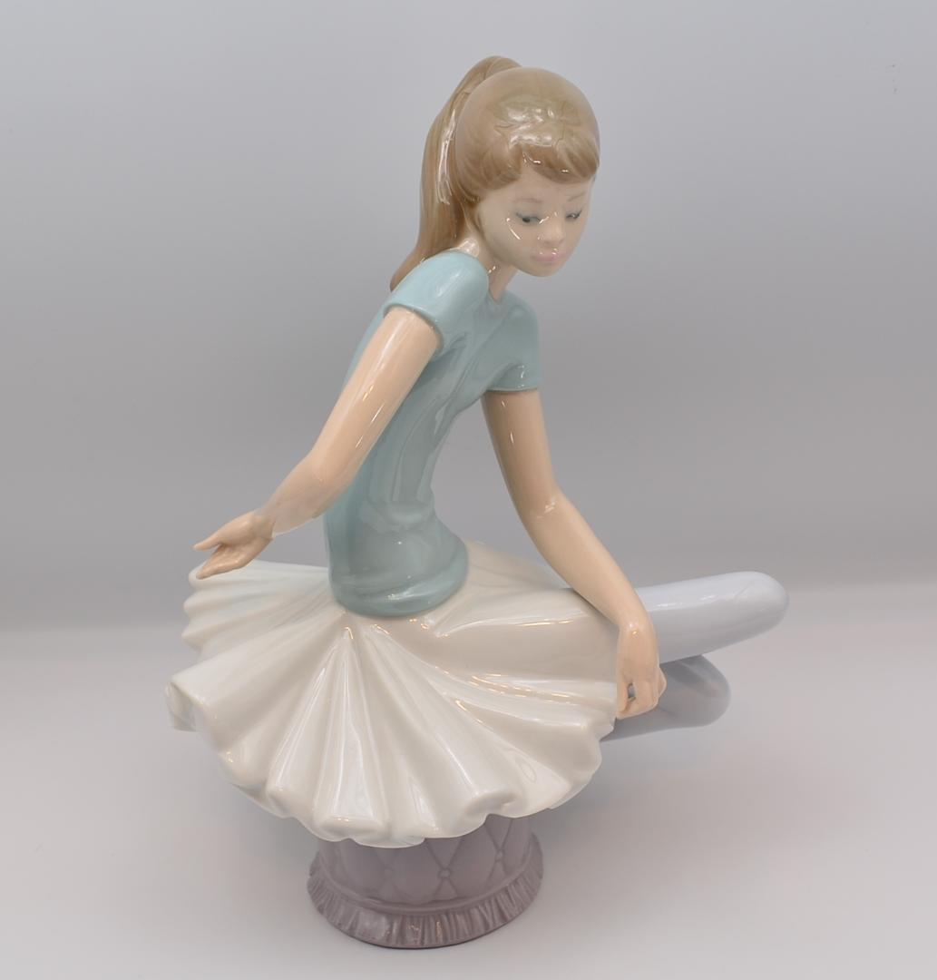 カリーナ　＃1361　★リヤドロ　スペイン　ポーセリン　光沢仕上げ　ヴィンテージ