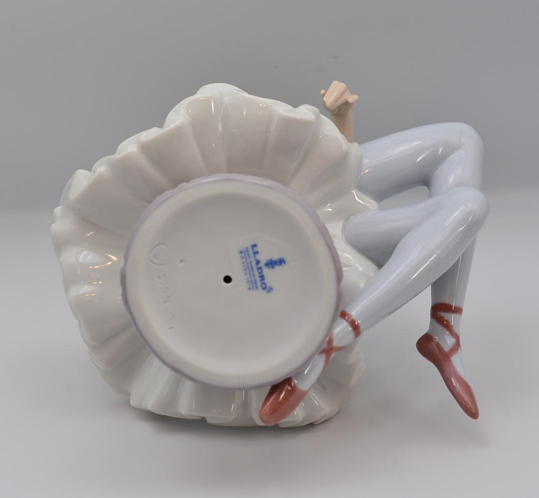 カリーナ　＃1361　★リヤドロ　スペイン　ポーセリン　光沢仕上げ　ヴィンテージ