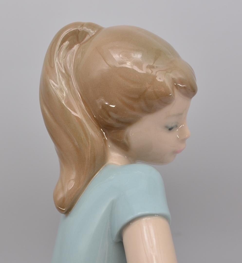 カリーナ　＃1361　★リヤドロ　スペイン　ポーセリン　光沢仕上げ　ヴィンテージ