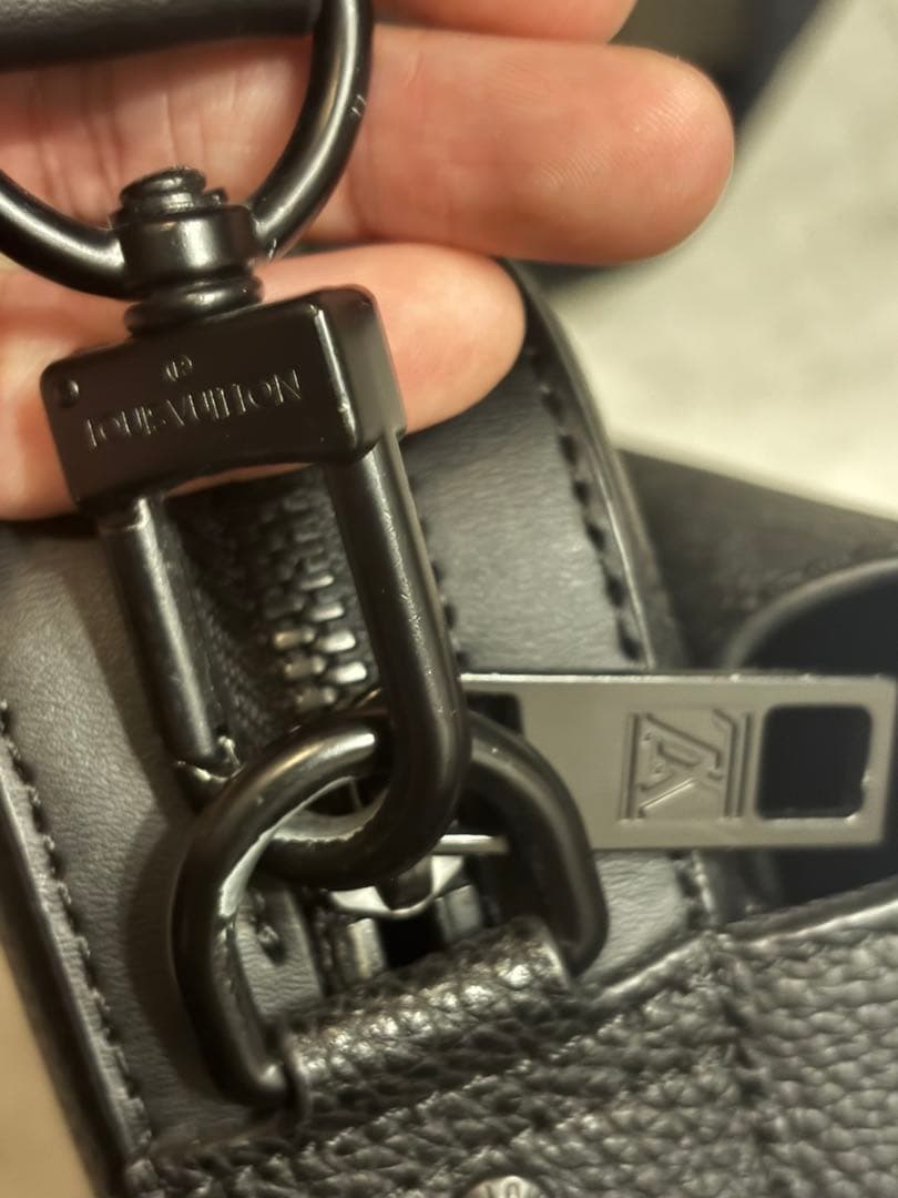 ※説明欄要確認　ブラック メッセンジャーバッグ　ショルダーバッグ