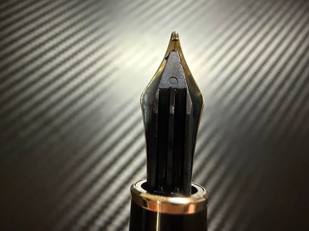 未使用に近い モンブラン 144 ボルドー 全金 M 中字 万年筆