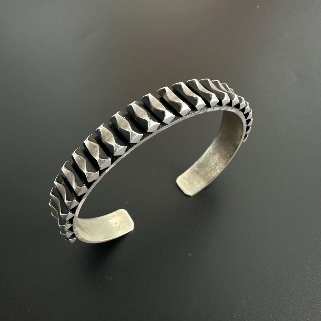 Navajo Leander Tahe カットワーク バングル　9mm幅
