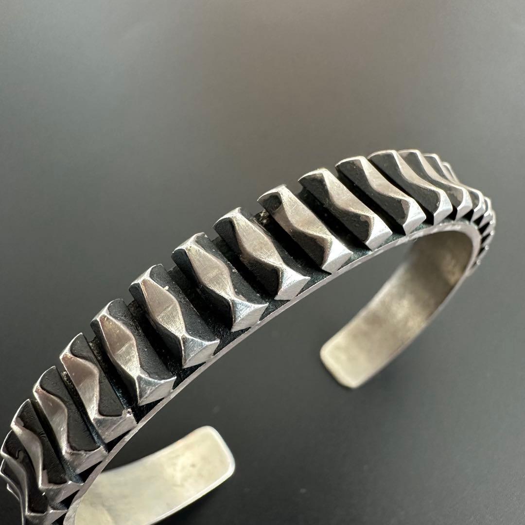 Navajo Leander Tahe カットワーク バングル　9mm幅