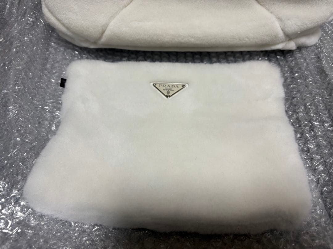 プラダ　シアリングトートバッグ　新品　PRADA トライアングルロゴ　ポーチ付き