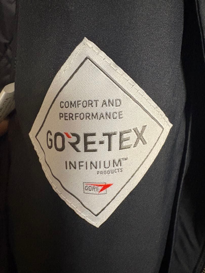 A.P.C.×ミズノ　ゴアテックス コート XS