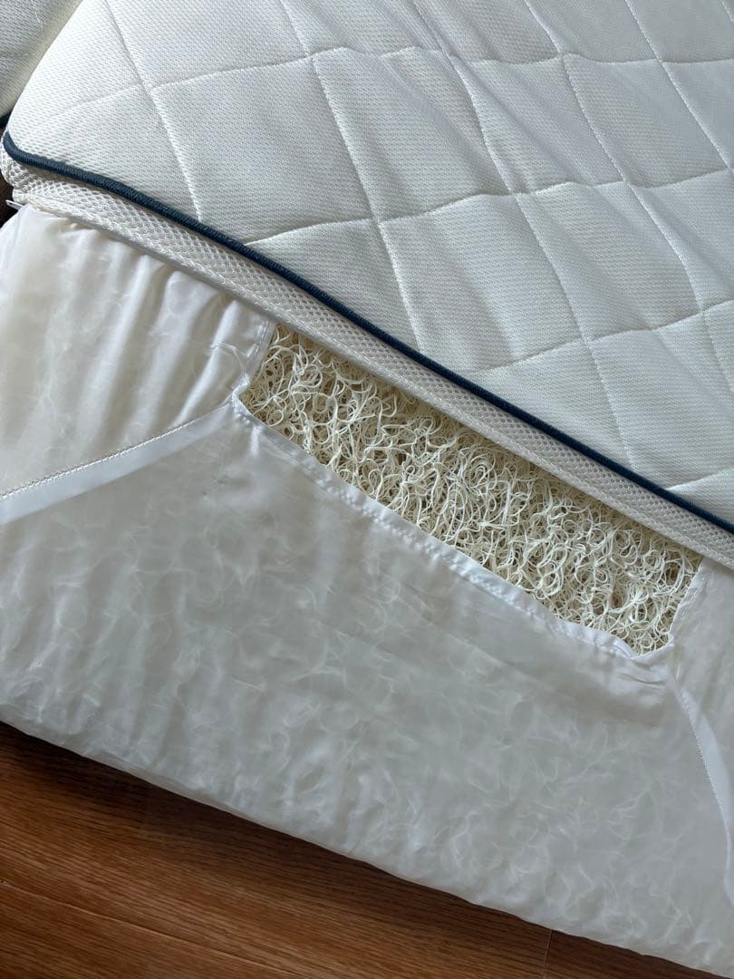 アイリス　エアリーマットレス　シングル　三つ折り　2枚セット