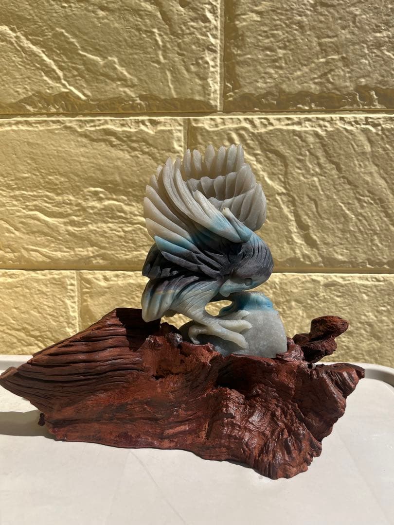 天然石　トロレアイト　カービング鷹　オーダー台座付き　大きな彫刻No.891