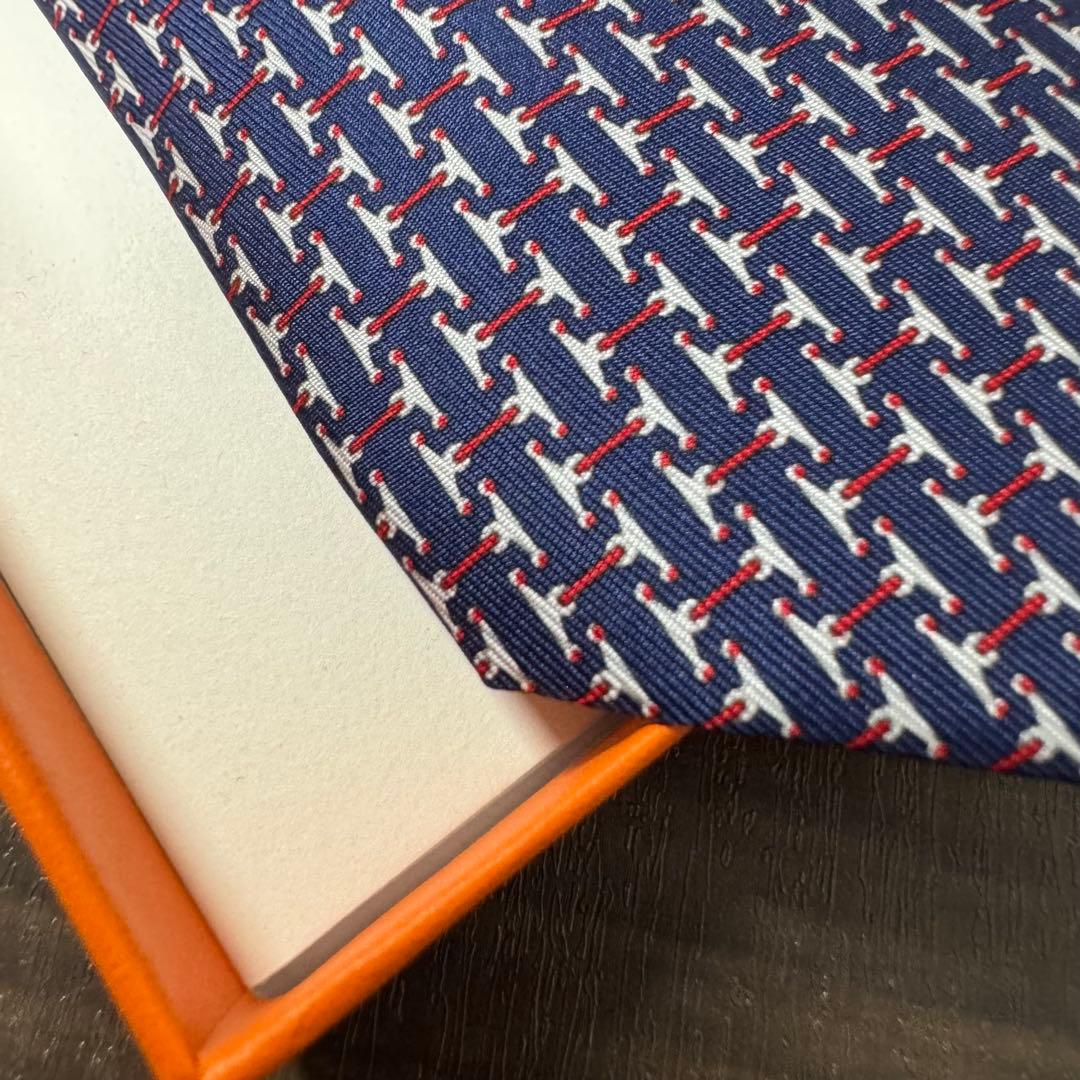 未使用 近年タグ HERMES エルメス H柄 馬具モチーフ ネクタイ ネイビー