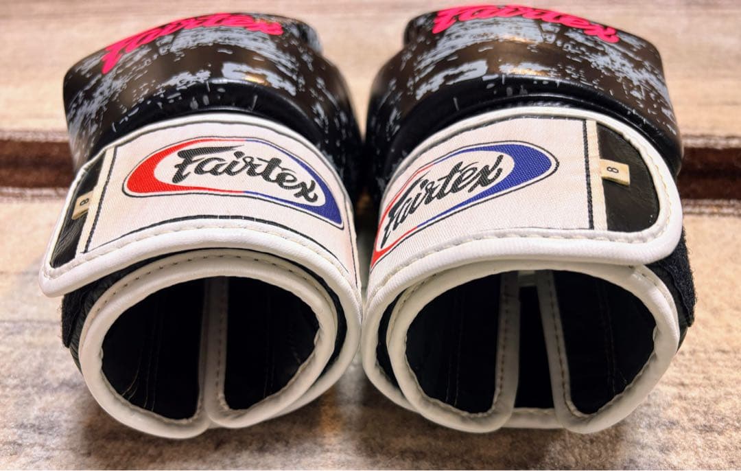 Fairtexフェアテックス ボクシンググローブ 8oz ブラック/ピンク