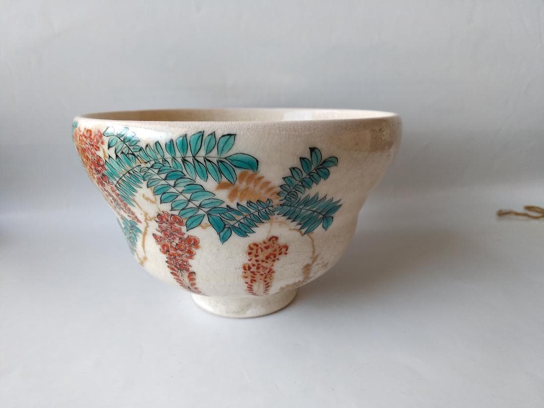 色絵 薩摩焼 藤絵 茶碗 合箱 茶道具 茶器 抹茶碗 美品 です。