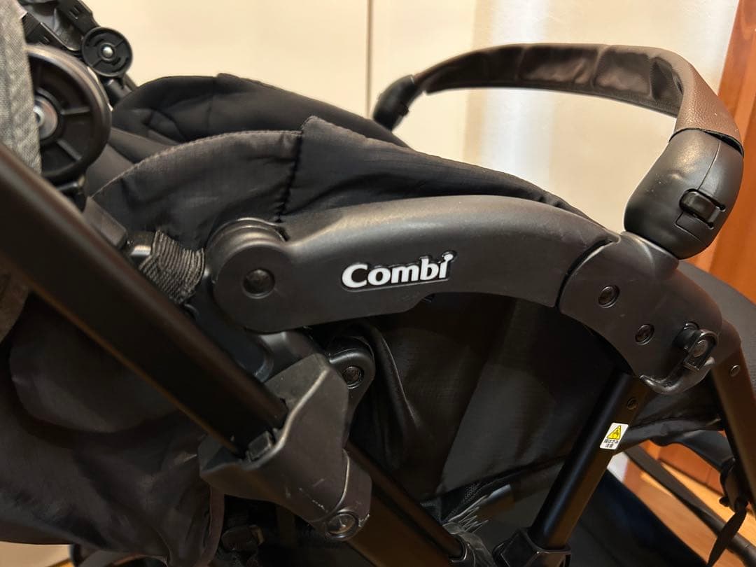 まさん専用　CombiスゴカルSwitchエッグショックAS 純正レインカバー付