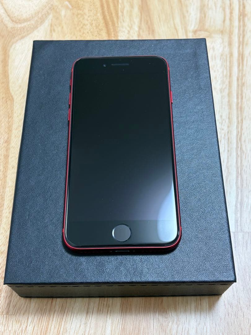 美品　iPhone SE 第二世代　②