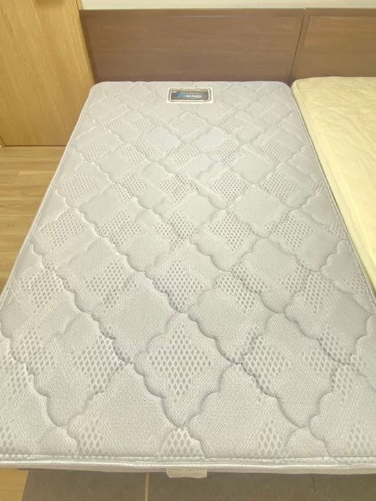 シモンズベッド(シングル、セミダブル)