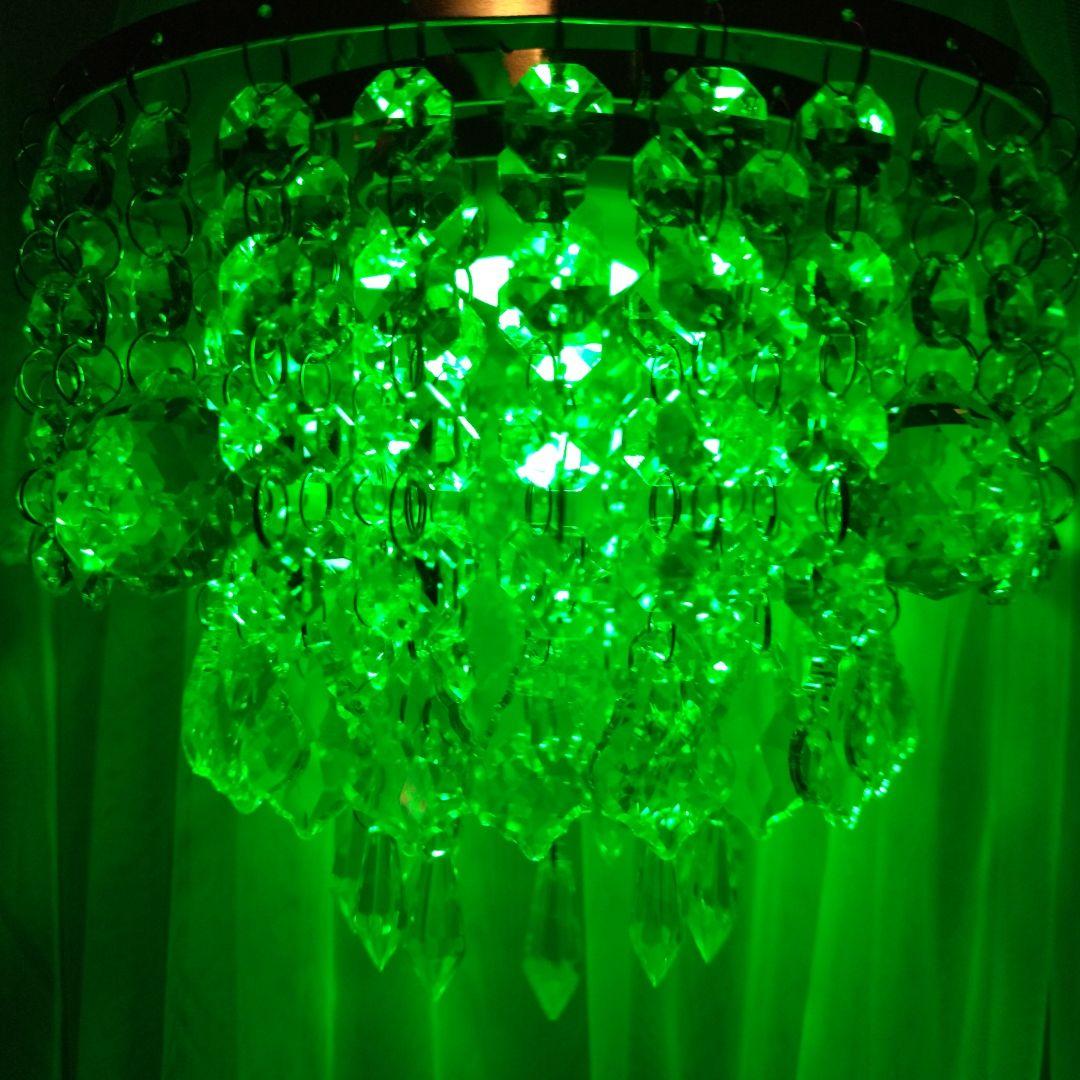 シャンデリア　豪華タイプ　ガラスボールプラス