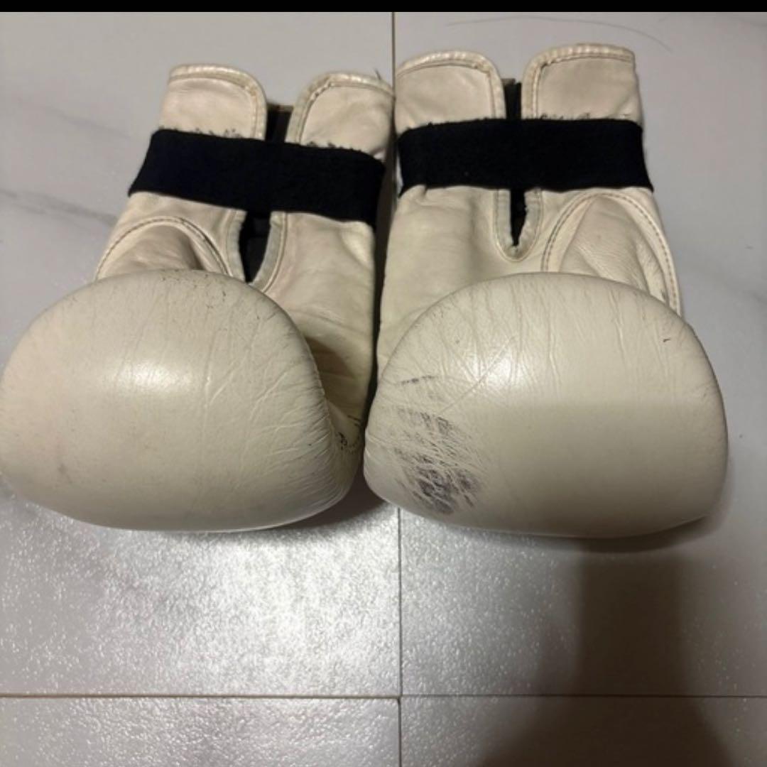 8oz 黒 レザー ボクシンググローブ、白のグローブセット