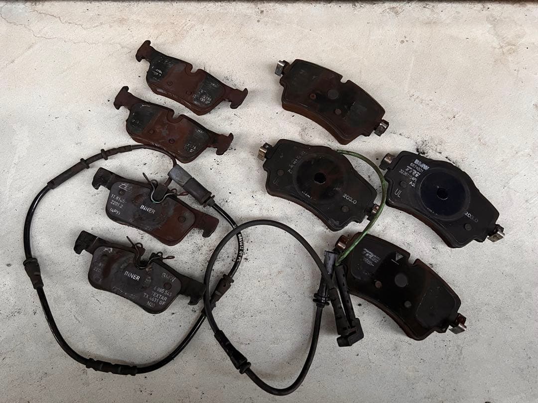 純正 MINI クーパー クラブマン F54 ブレーキパッド 一台分 LV15