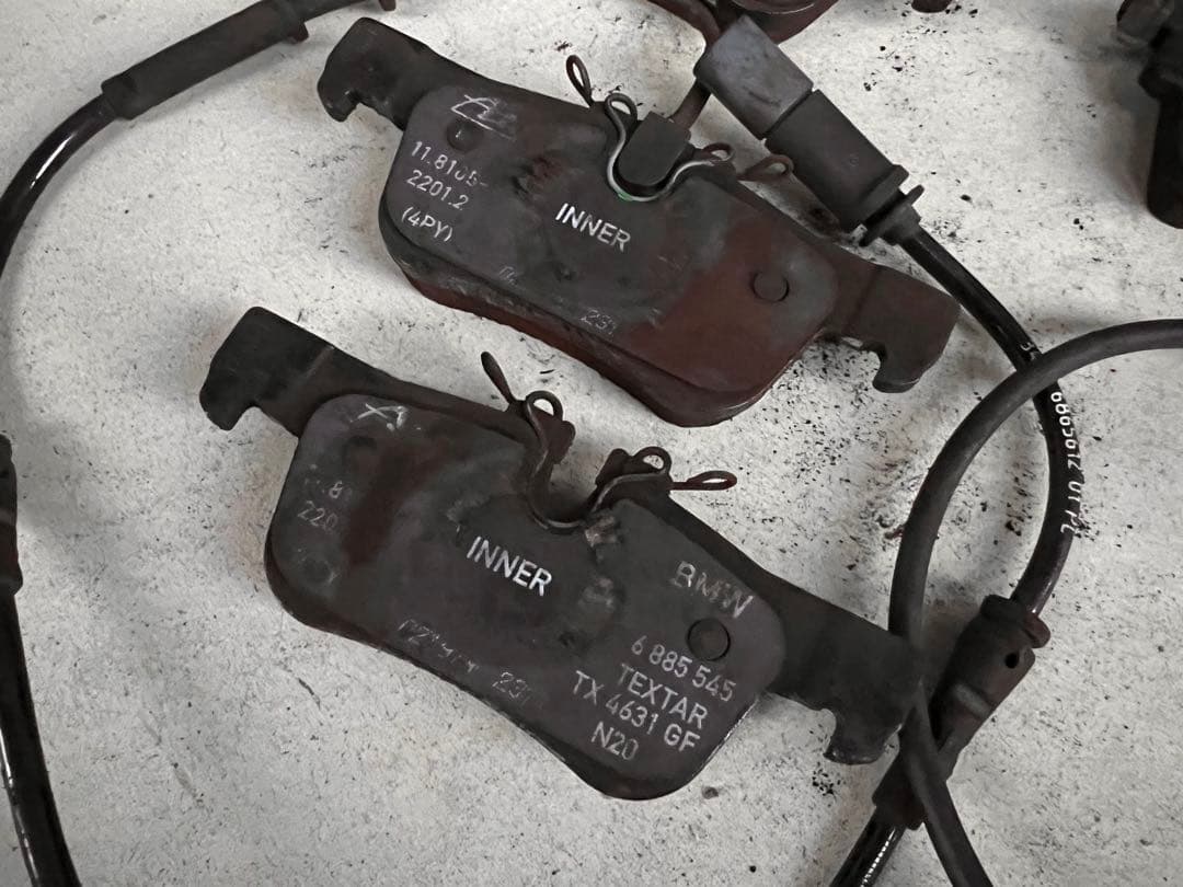 純正 MINI クーパー クラブマン F54 ブレーキパッド 一台分 LV15