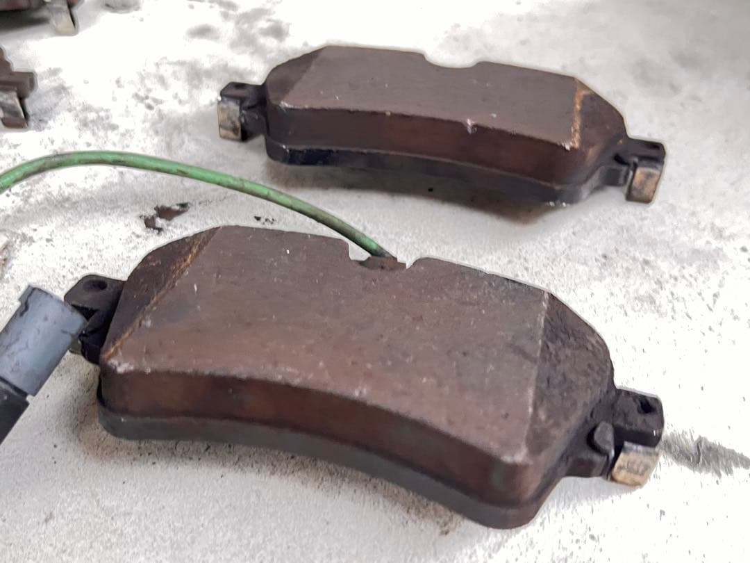 純正 MINI クーパー クラブマン F54 ブレーキパッド 一台分 LV15