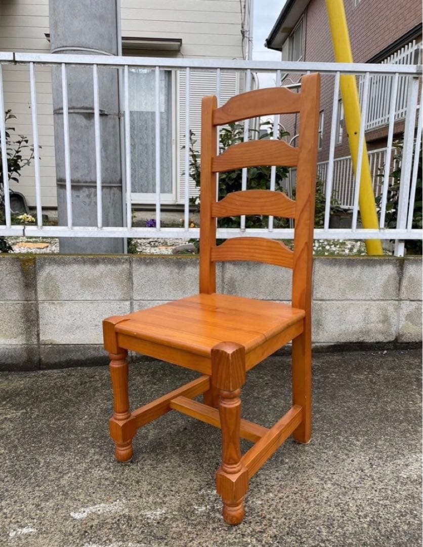人気パイン材　無垢材　ダイニングチェア　椅子
