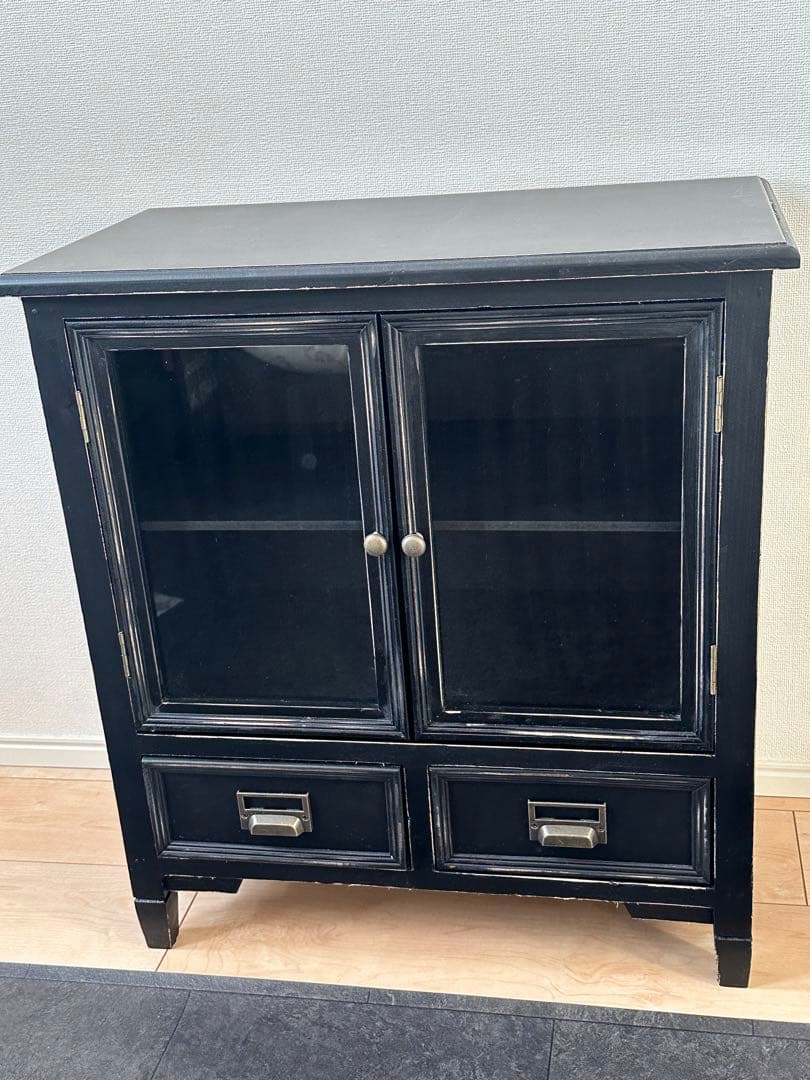 アンティーク加工キャビネット　棚　収納　ガラスキャビネット　ブラックアンティーク