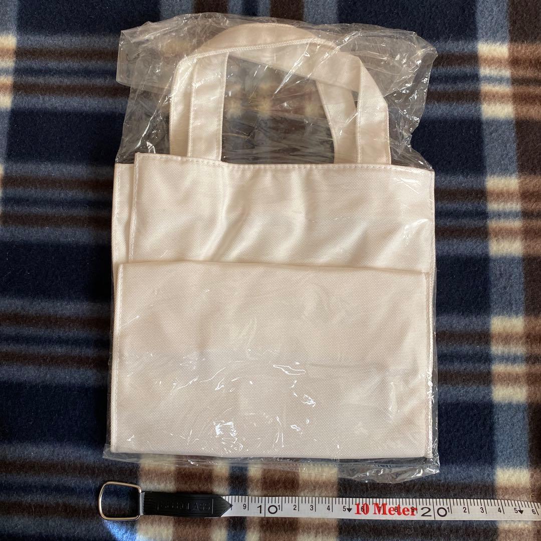 ぐ*み様 FAMILIAR トートバッグ ホワイト