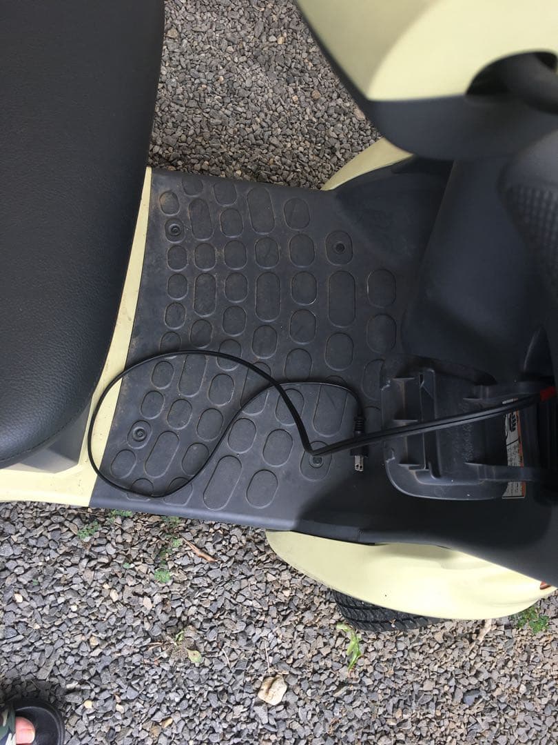 スズキ　電動カート セニアカー　イエロー