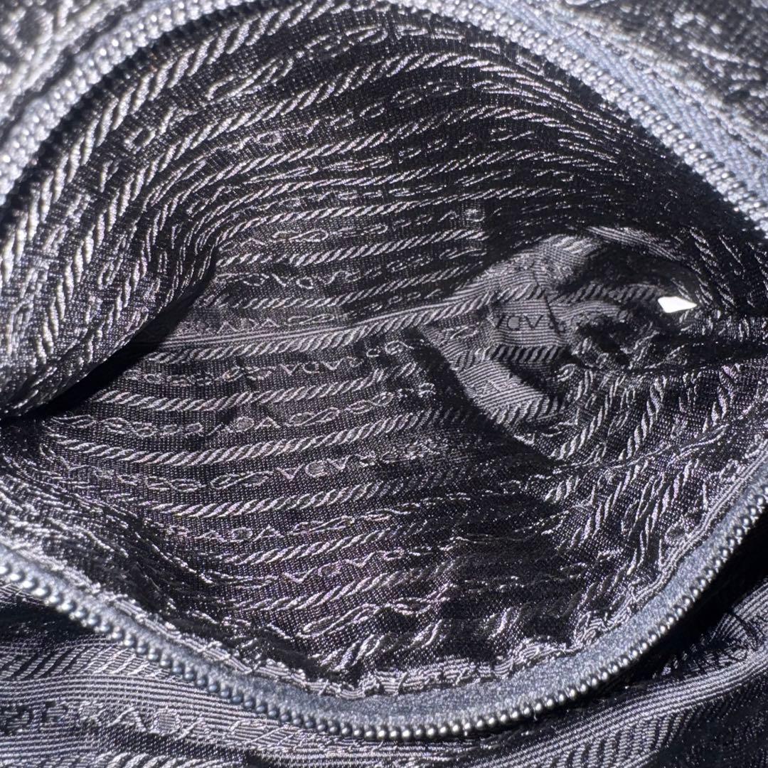 人気✨プラダ リュック 三角ロゴ サフィアーノレザー テスートナイロン ブラック