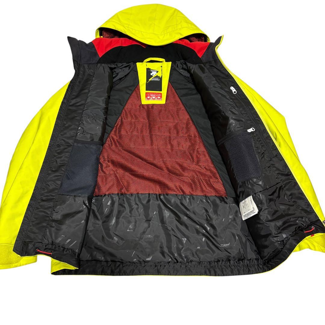 DESCENTE デサント スキーウェア スノボウェア イエロー 黄色　フード