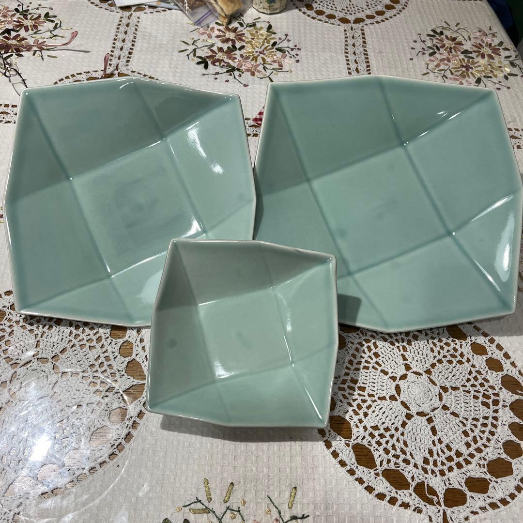 高麗青磁　金福漢作　大中小3枚皿セット
