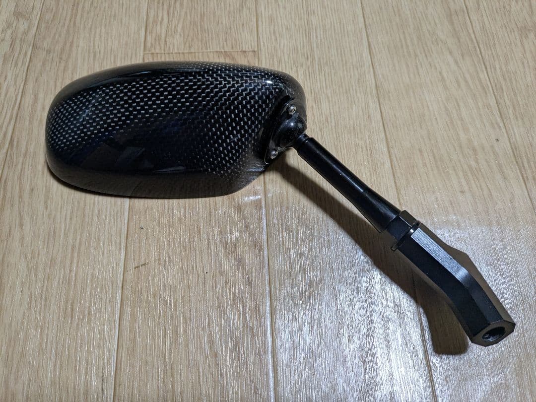 マジカルレーシング　カーボンミラー右のみ
