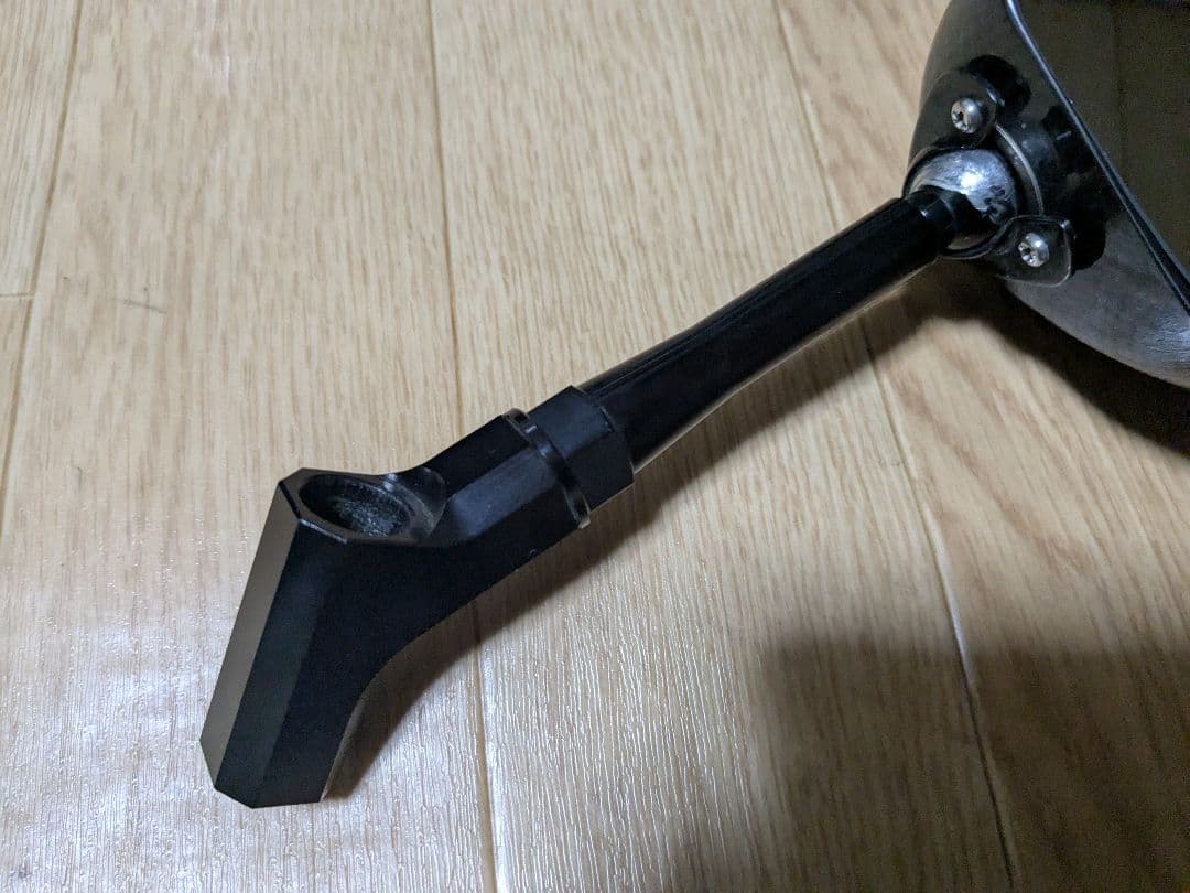 マジカルレーシング　カーボンミラー右のみ