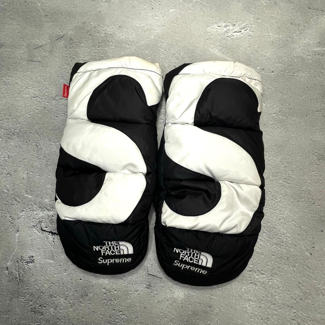 特典【 Supreme×THE NORTH FACE 】S Logo Mitts