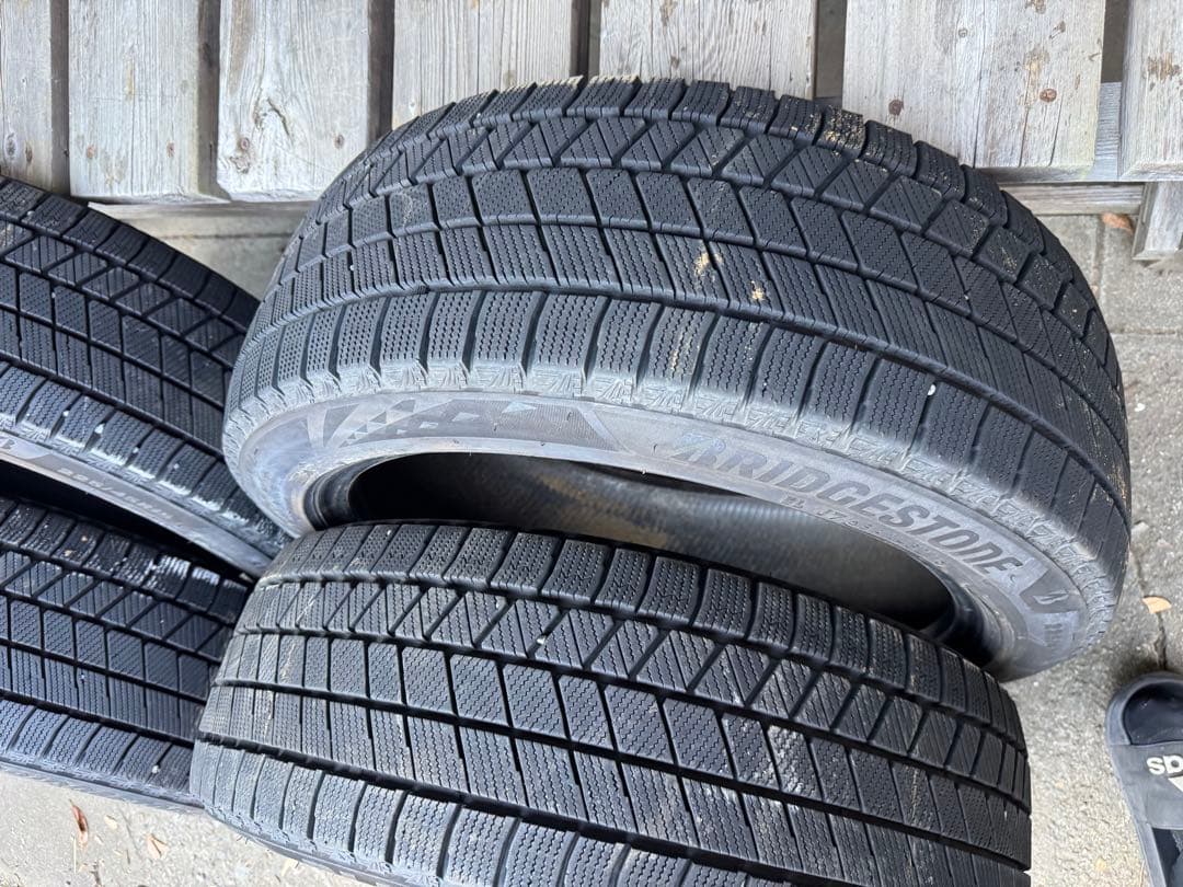 【美品】ブリザック vrx3 225/45R18 スタッドレスタイヤ　4本セット