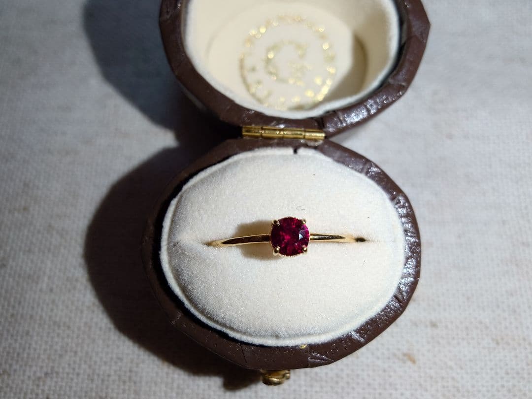 レッドスピネル　優美堂　リング　k18 12号