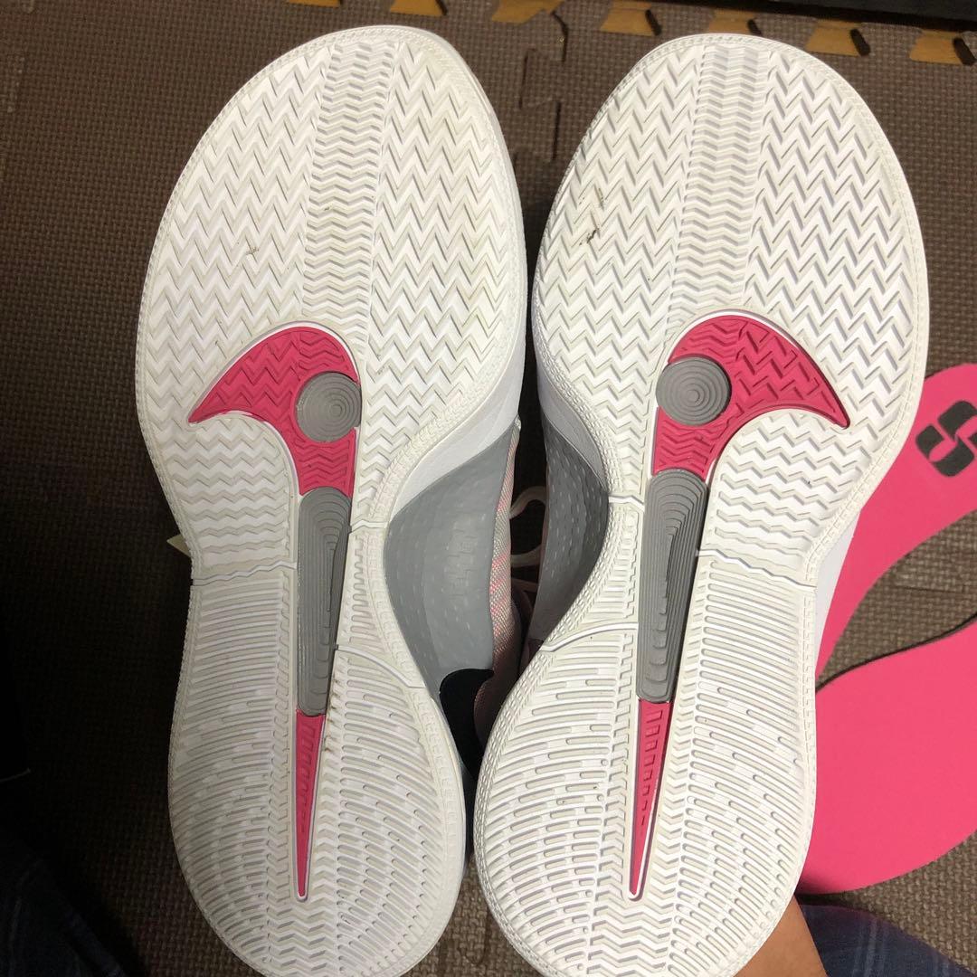 ナイキ　サブリナ2