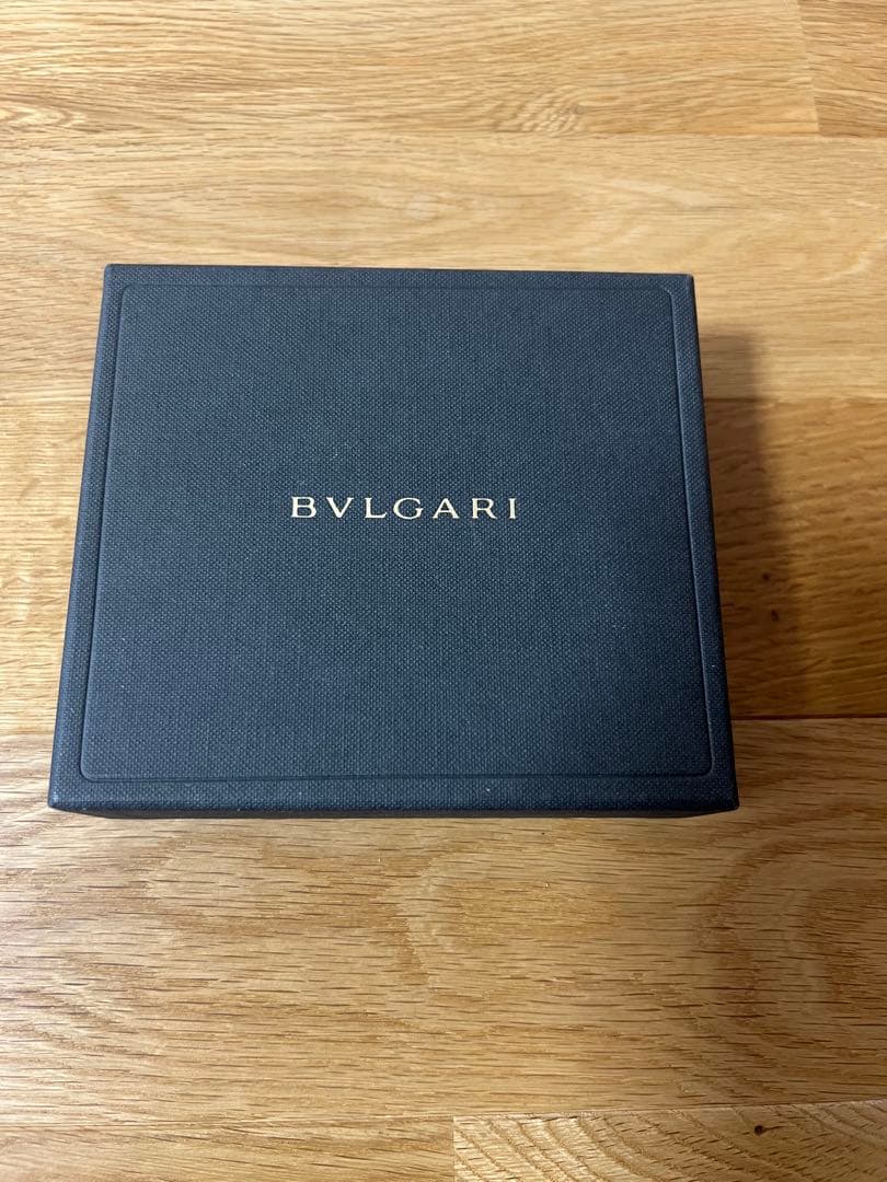 美品 BVLGARI ロゴマニア キャンバス×レザー 二つ折り 財布