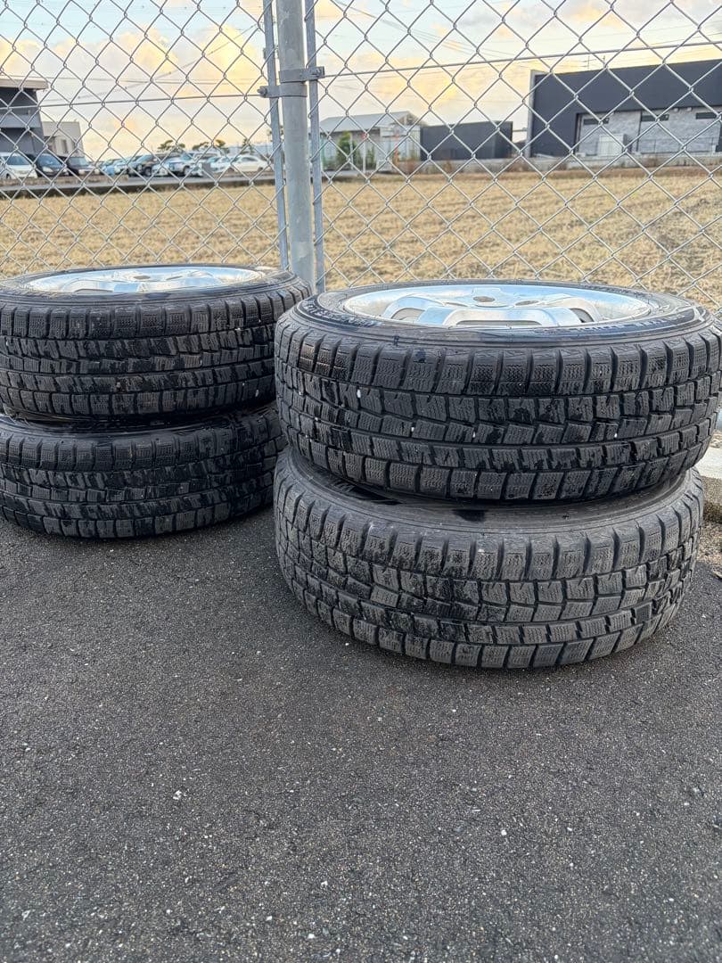 送料込みスタッドレスタイヤ 15インチ アルミホイールダンロップウィンターMAX