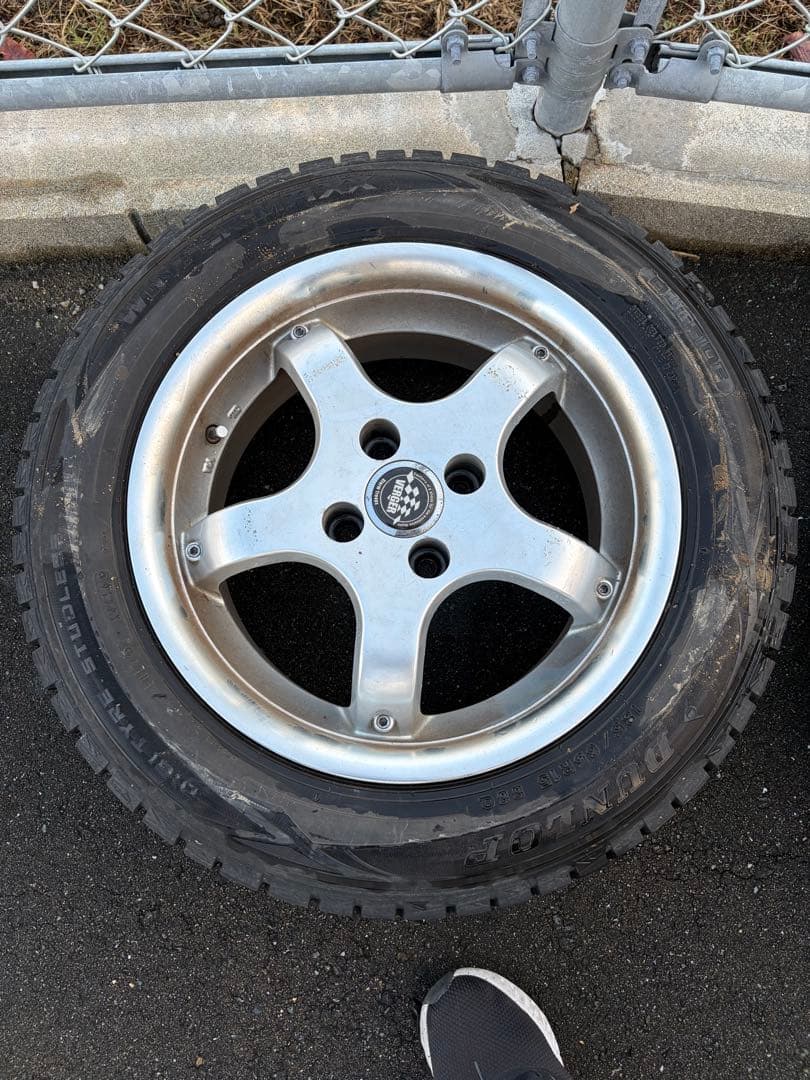 送料込みスタッドレスタイヤ 15インチ アルミホイールダンロップウィンターMAX