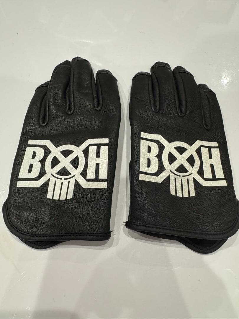 バウンティハンター ST line グローブ