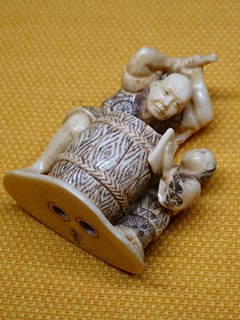 人形　天然素材　彫刻　彫像　根付　置物　インテリア　工芸品　美術品　A2862