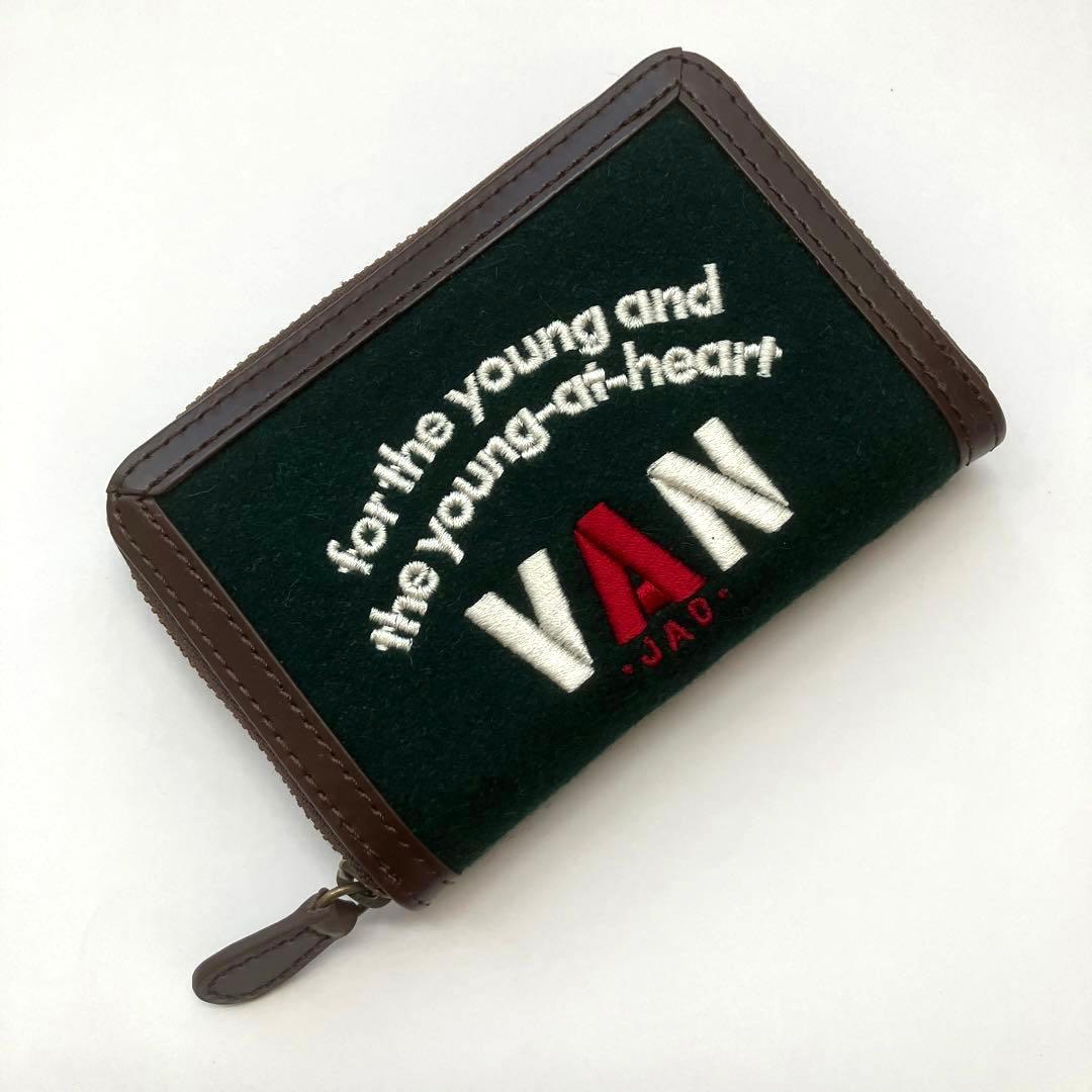 ★VAN JAC ヴァンヂャケット 定番アーチロゴ刺繍 ミニウオレット